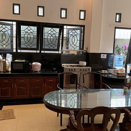 Fora Capsule Hostel Tuban Kuta Lombok Exterior foto
